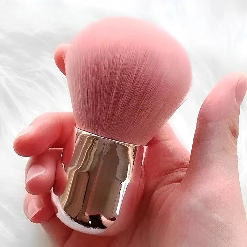 Profesyoneller için Tırnak San - Blush Brush Kabuki incelemesi ve fiyatı